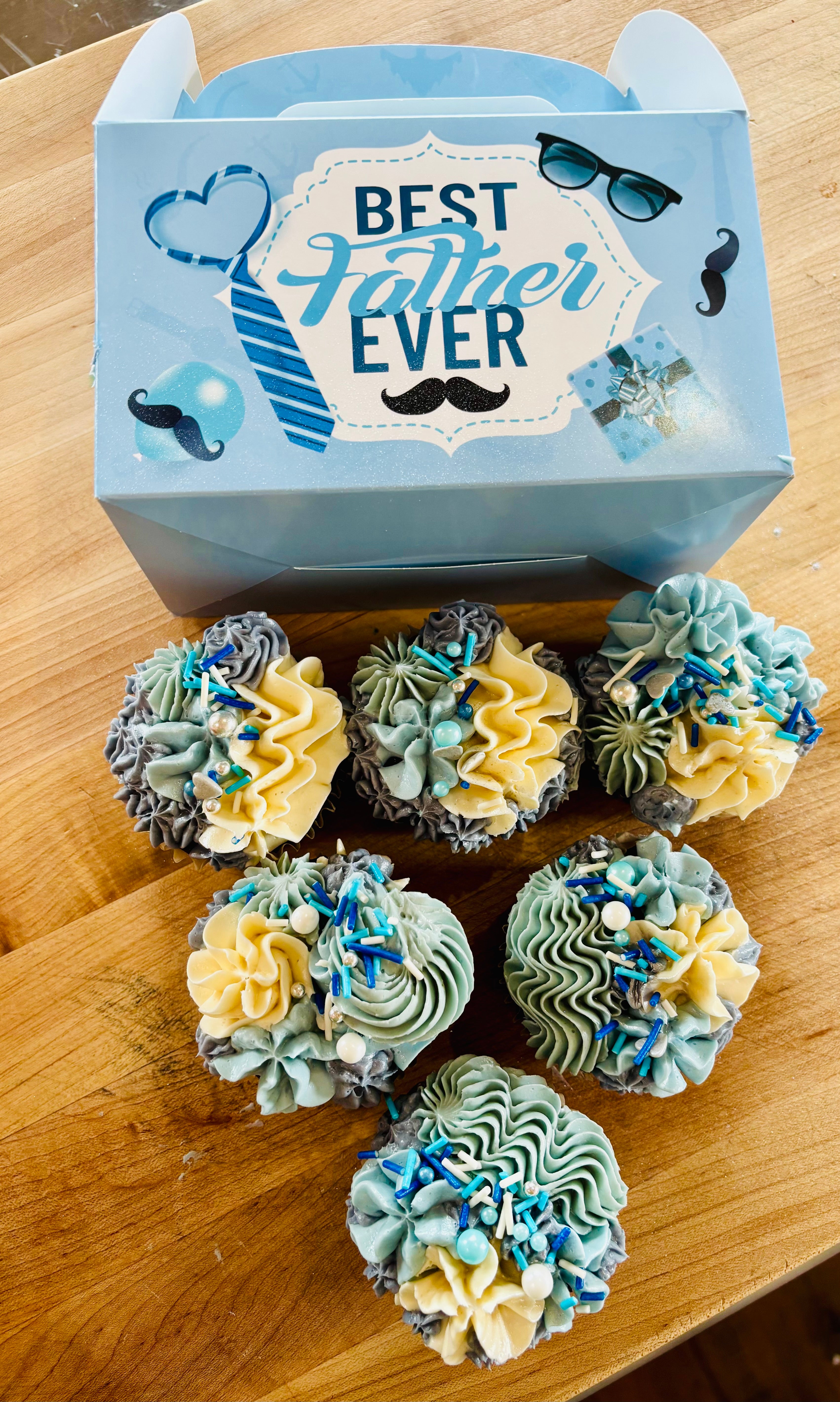 Father's Day Cupcakes or Cake